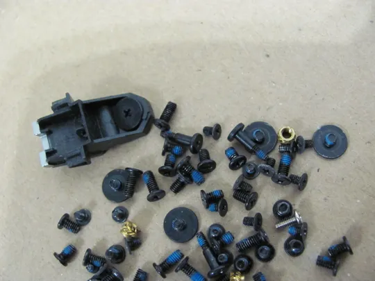 434-30 комплектуюче гвинти  для  HP ENVY 17 17-J 17t-j000 M7-J   оригінал З аукціону