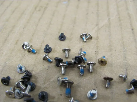 Купити 495-12 комплектуюче для SAMSUNG RV511 RV515 RV520 оригінал