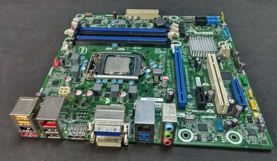 материнская плата Intel DQ77MK Socket 1155 + Intel Core i3-2120 3.30GHz/3MB/5GT/s Ціна