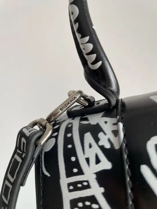 Сумка Balenciaga Hourglass Small Handbag Graffiti in Black 99206 в Україні
