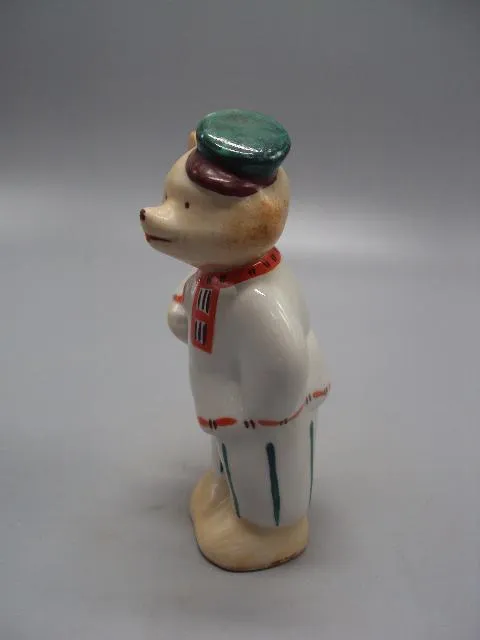 Фигура фарфор статуэтка СКЗ Сысерть медведь с балалайкой Теремок или Рукавичка высота 11,8 см №14462 З аукціону