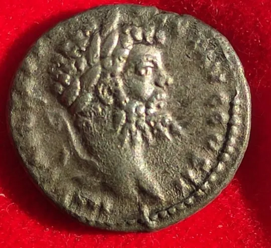 200 год н.э. Денарий древнего Рима полумесяц и семь звёзд, редкий ,Септимий Север,серебро sb344 Ціна