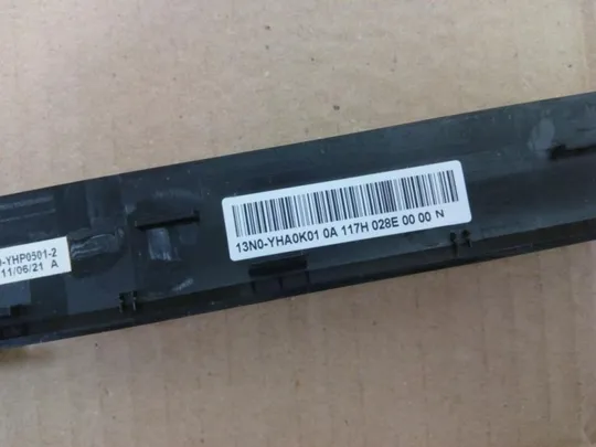 №331-6 рамка матриці 13N0-YHA0K01 для MEDION X6816 X6815 оригінал З аукціону