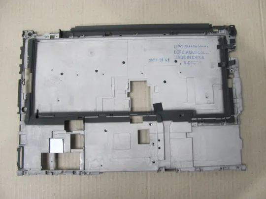 389-29 середня частина кріплення корпуса SM10A39184 для  LENOVO Thinkpad  T440p  оригінал Ціна