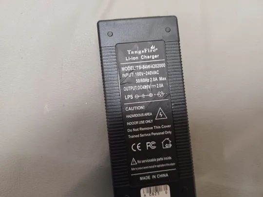 Купити 1126 адаптер живлення  TS-84W-4202000 42V 2.0A  НІМЕЧЧИНА