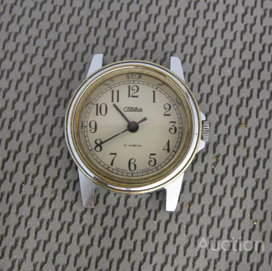 Часы Слава 21 камень В прекрасном чудесном изумительном состоянии !!! Исправны ! Точный ход ! Продаж