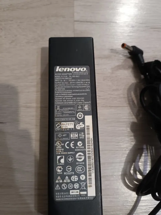 Купити Зарядний пристрій, адаптер , блок живлення для ноутбуків Lenovo 20V - 4.5A 90W оригінал  (5,5*2,5мм)