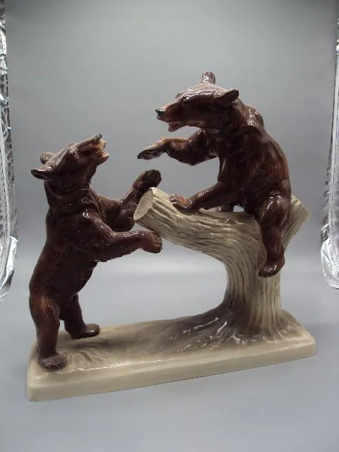 Фигура фарфор Германия Hertwig with co медведи на дереве медвежата на бревне размер 36,3х35,8 см №61 Ціна