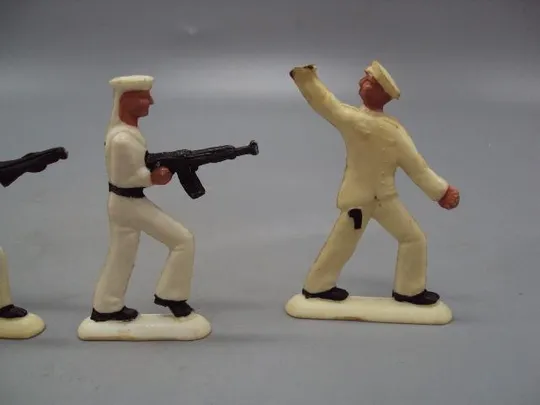 Детские игрушки фигурки моряки солдаты матросы знаменосец солдатики пластик ссср лот 10 шт №15368 Недорого