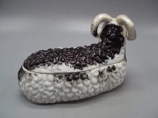 Купити Масленка фарфор Кузнецов барашек шкатулка баран Кузнецова 10,5х17х14,7 см под реставрацию №2944