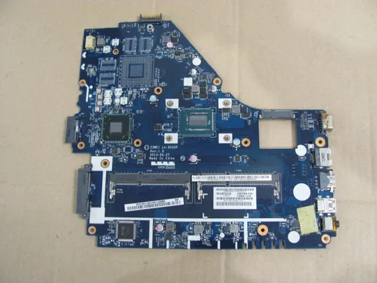 590-7 материнська плата Z5WE1 LA-9535P  SR0N9 i3-3217U для Acer Aspire E1  E1-572G E1-572 V5-561G оригінал Ціна
