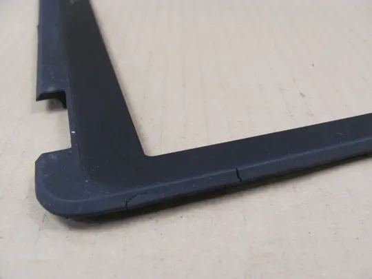 750-31 рамка матриці 0T0G05 AP0VI000B10 для DELL Latitude E6540 оригінал Де купити