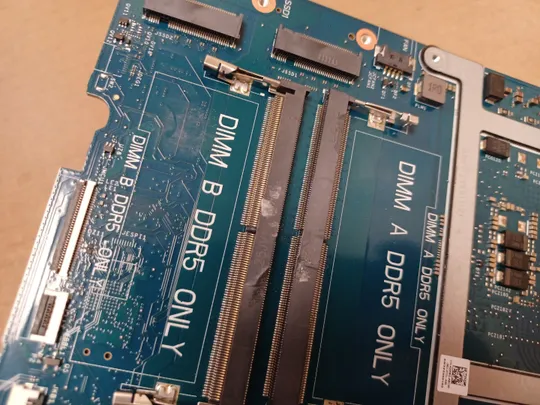 номер1054-9 материнська плата IDQ50 LA-M531P SRMEC i9-13900HX для Dell G15  5530 Mainboard Материнка Основна плата Системна плата Плата системи Laptop motherboard мамка ноутбучна плата оригінал Недорого