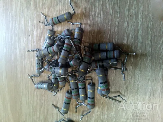 РЕЗИСТОРИ 15ом імпорт лот  10шт З аукціону