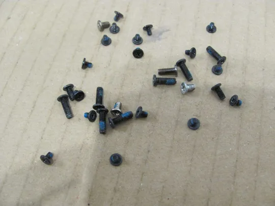 Купити номер0001-1 комплектуюче гвинти для DELL INSPIRON 17 P26E оригінал