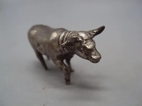 Фигура миниатюра статуэтка бык корова бычок серебро925 проба вес 37,48 г высота 2,7 см №14419 Продаж