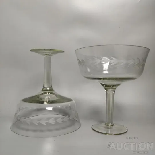 Купити Прозора цукерниця на ніжці з візерунком з листочків 2 шт.