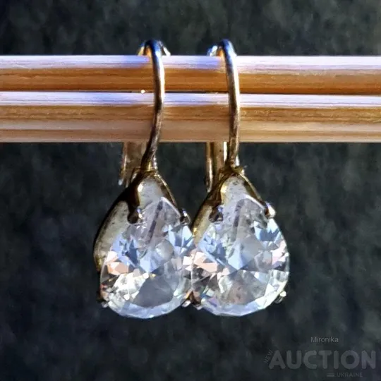 Купити Сережки біжутерія.