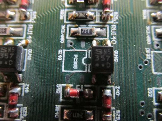 ПЛАТА 64 ОПТОПАРИ + РАДІОДЕТАЛІ НА ЗАПЧАСТИНИ МАЙСТРУ Інтернет-аукціон