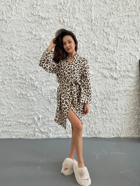 Халат короткий з мусліну (100% бавовна) принт Лео коричневий Ціна