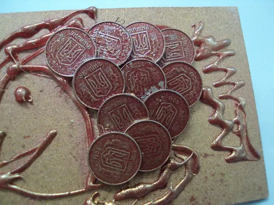 Магнит на холодильник Рыба с монетами рыбка и монеты сувенир магнитик №15496 З аукціону