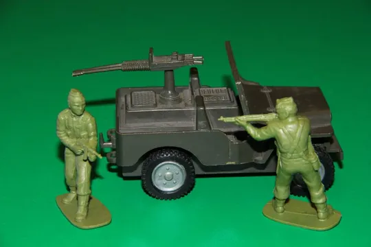 Купити ДЖИП З КУЛЕМЕТОМ 1:32 - 1:35 солдаты типу Airfix 54мм ДРУГА СВІТОВА війна