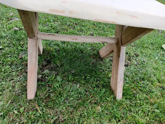 Столик із липи та дуба З аукціону