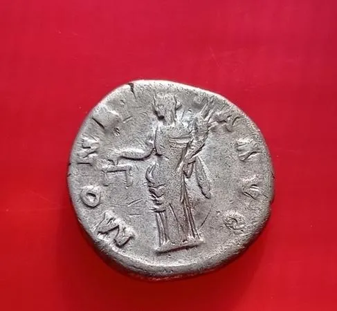 Денарий под названием МОНЕТА в честь Юноны Монеты , Рим , серебро 130 год н. э.  Адриан nr523 Ціна