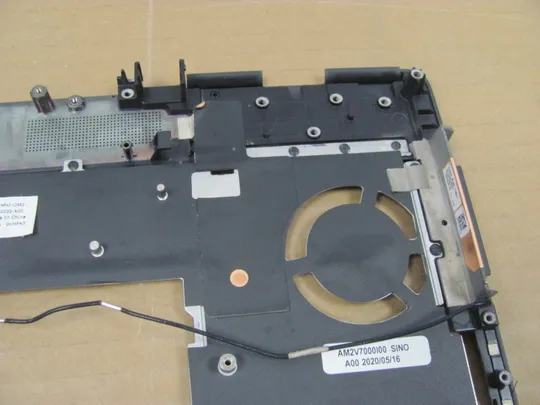 861-17 Кришка панель палмрест тачпад 0KMPN3 AP2V7000502 для  Dell Precision 7550 7560 оригінал Недорого