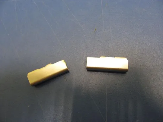 №200-9 Заглушки петлей для Dell Latitude E6520 оригінал Ціна