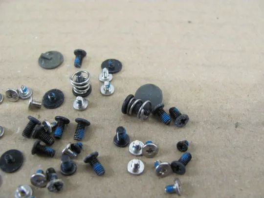 8-28 комплектуюче гвинти для Dell VOSTRO 3560 V3560 оригінал З аукціону