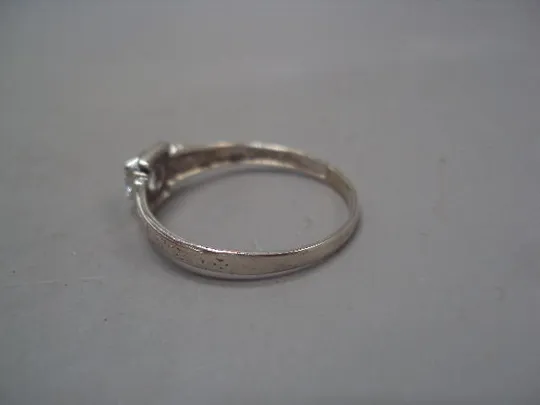 Мужской перстень кольцо крест белая вставка Спаси и Сохрани серебро Украина 2,11 г размер 21 №15170 Недорого