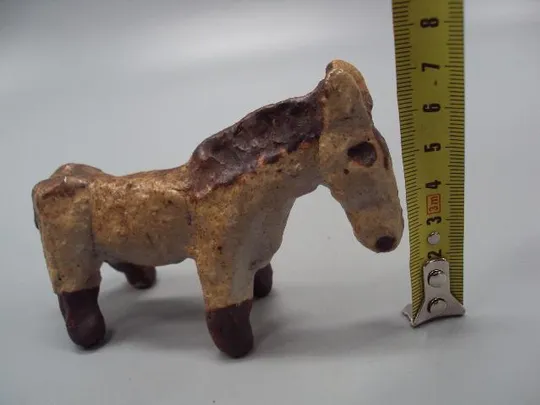 Купити Фигура керамика статуэтка миниатюра Европа конь лошадь мул осел высота 7,1 см, длина 11,5 см №15036