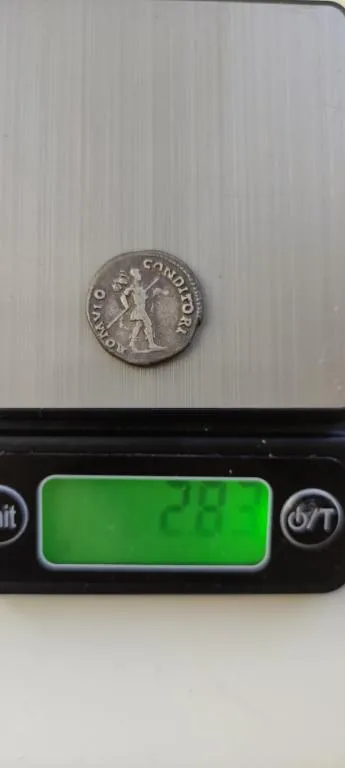 Купити Денарий основатель Рима Ромул с копьем и трофеями, император Адриан, серебряная древняя монета rm346