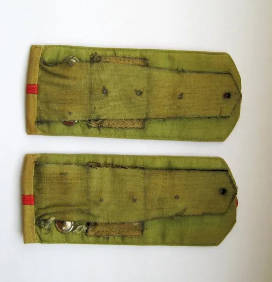 Погоны офицерские - капитан - медик = 1950-е гг. = латунные звездочки и эмблемы З аукціону