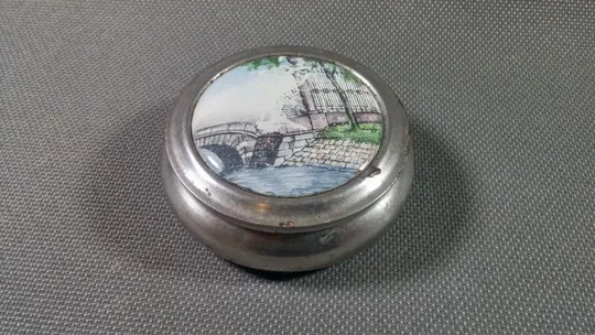 Шкатулка коробочка советский мельхиор с эмалью Ленэмальер скринька вживане Продаж