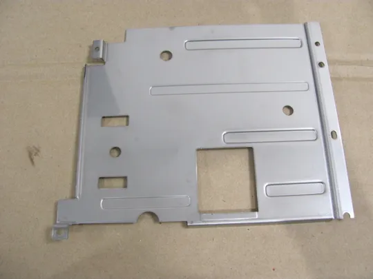 Купити 661-7 комплектуюче кріплення  для  Fujitsu Celsius H760 H770 оригінал