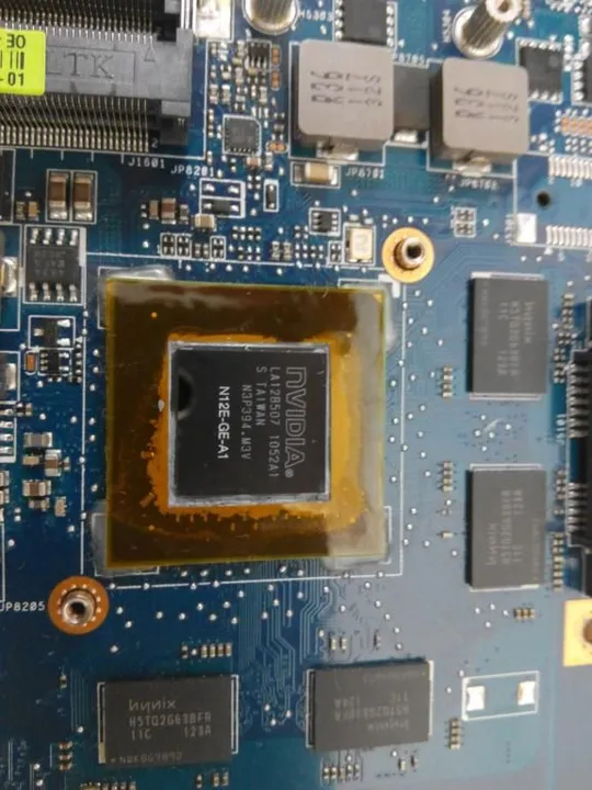 №330-5 материнська плата E89382 для MEDION X6816 X6815 оригінал Де купити