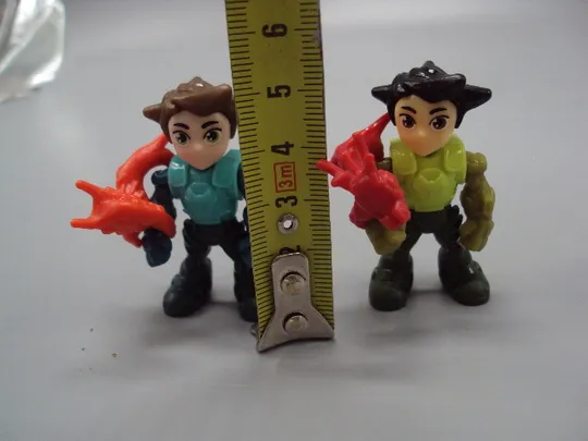 Фигурка киндер сюрприз VQ187 Ferrero парень и дракон на руке лот 2 шт №18618л Інтернет-аукціон