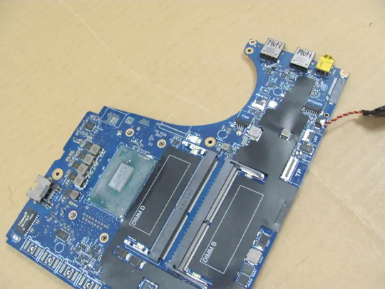 843-15 материнська плата SR3Z1  i5-8400H DAP10 LA-F591P для Dell Precision 7530 7540 M7540  оригінал в Україні