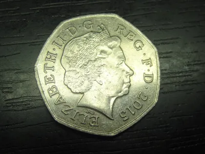 фото, 50 пенсів 2015 Британія старий профіль Королеви