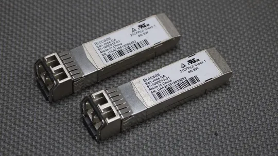 два модуля трансивер SFP Brocade Fiber/Fibre Channel 8GB/s 850nm SFP+ Optical Transceiver Module 57- Ціна