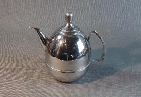 Чайник металевий нержавіючий маленький на 0,8-0,9 л вживаний тріщина Ціна