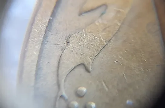 (6464) 50 копійок 1994 1.1АЕм різновид викрошок на вінку між 7-8 гронами (50 копеек 1994 брак) Продаж