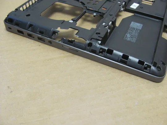 номер0985-2 Кришка дно піддон корпуса Нижний корпус(дно)для ноутбука низ дно поддон Нижняя часть 03K8M9 AM1DI000B02 для Dell Precision 7510 7520 P53F оригінал Характеристики