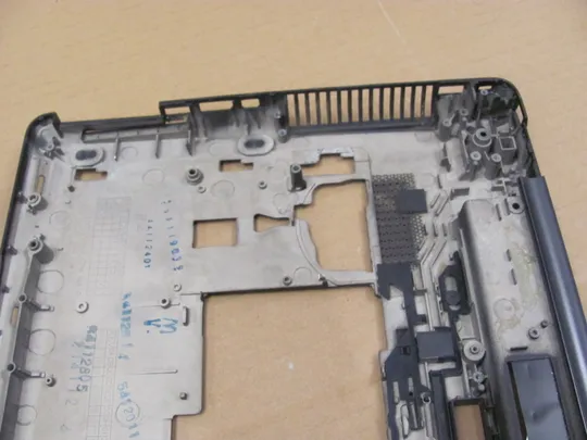 36-9 Кришка дно піддон корпуса AM0TJ000400 734279-001 для HP zbook 15 G2  оригінал На торгах