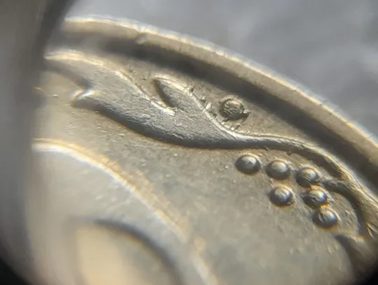 (6952) 10 копійок 2013 багаточисельні викрошки, розколи та сколи на вінку реверса (10 копеек 2013 брак) Інтернет-аукціон