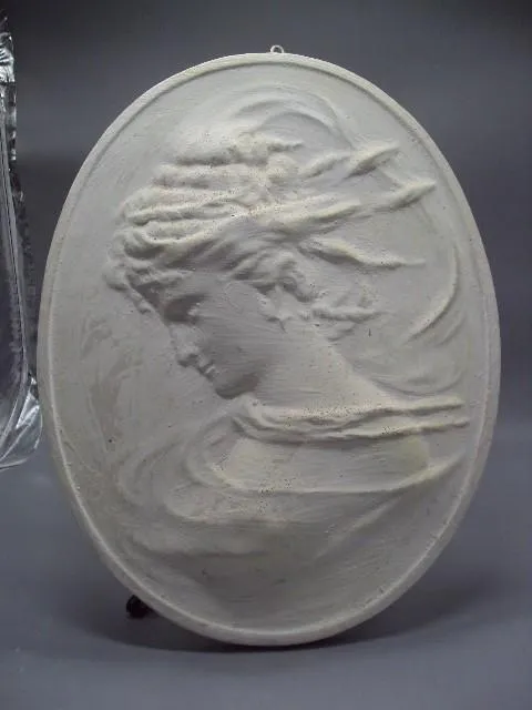 Настенное панно барельеф гипс портрет в профиль девушка женщина размер 29,5х38,5 см №15061М Ціна