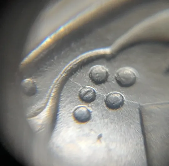 (4865) 5 копійок 1992 царапина штемпеля в 7 гроні + розкол у 8 гроні реверса (5 копеек 1992 брак) З аукціону