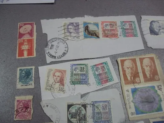 Купити марки наклеенные на бумагу Италия, Венгрия, СССР, США, Канада стандарт лот №3693